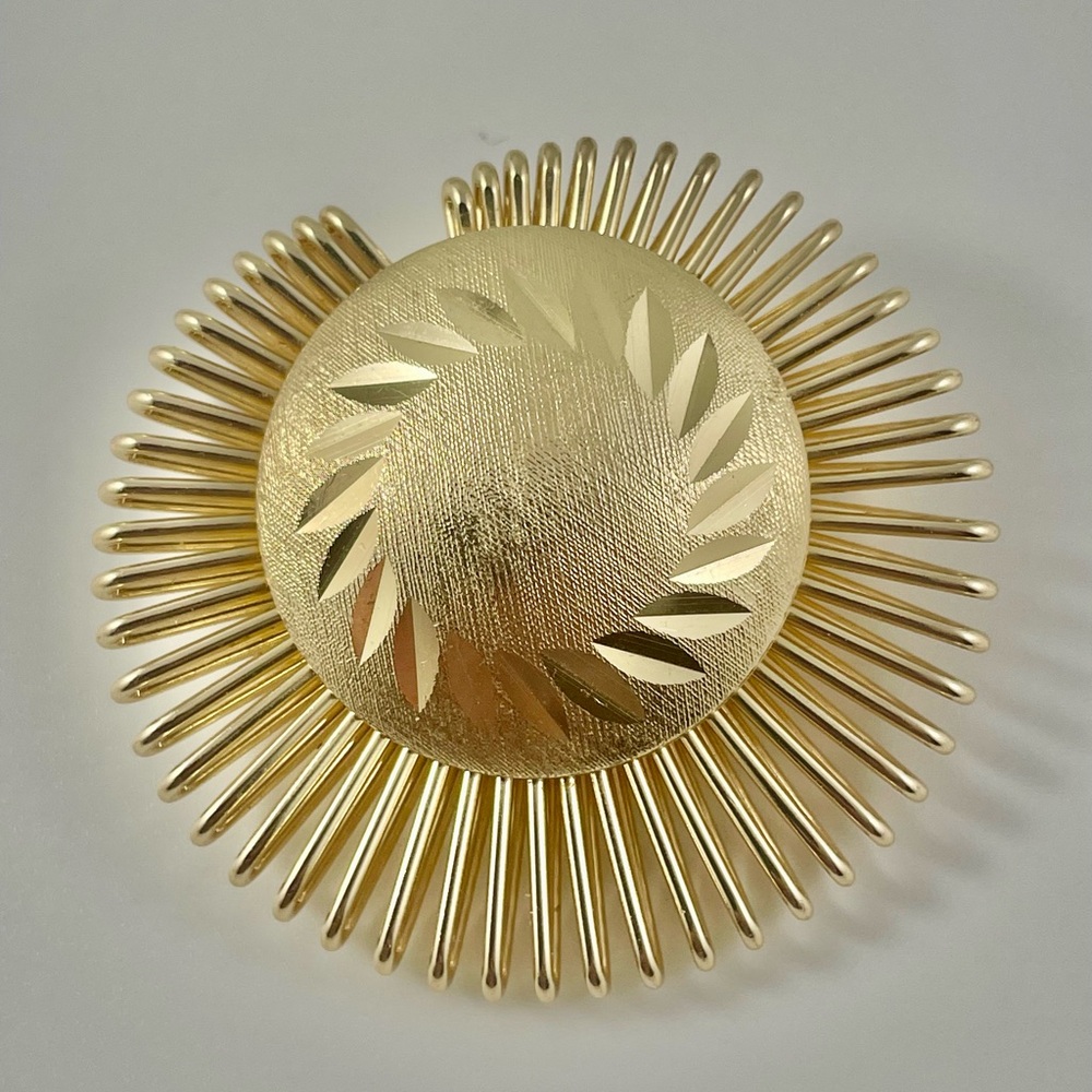 Radiant Gold Sunburst Scarf Clip